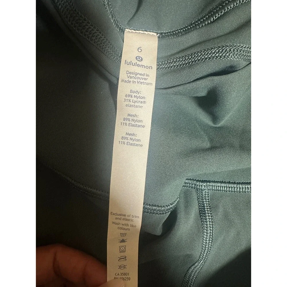 Lululemon Mix and Mesh Crop Size 6 NWT High Rise Luxtreme Mesh Yoga Leggings